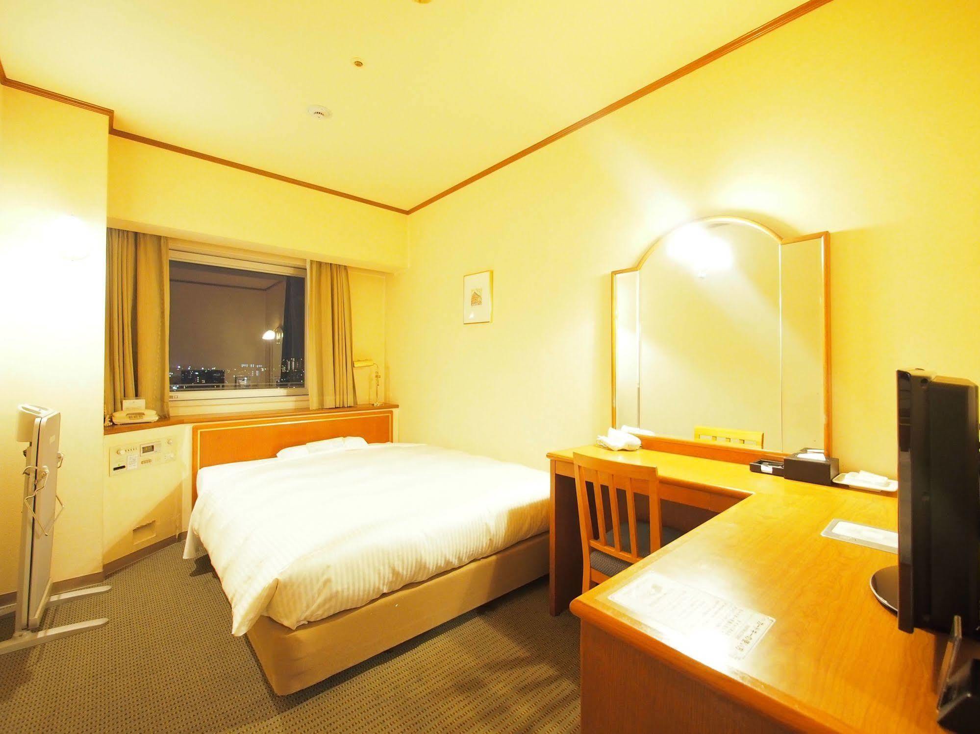 Yokohama Isezakicho Washington Hotel Exterior foto